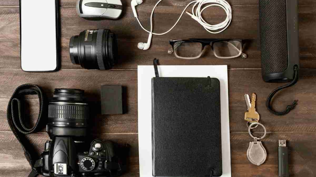 7 Essential iPhone Accessories for Vloggers