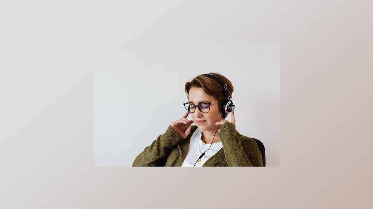 Transcription Experience with the WordMaster Deluxe Headset