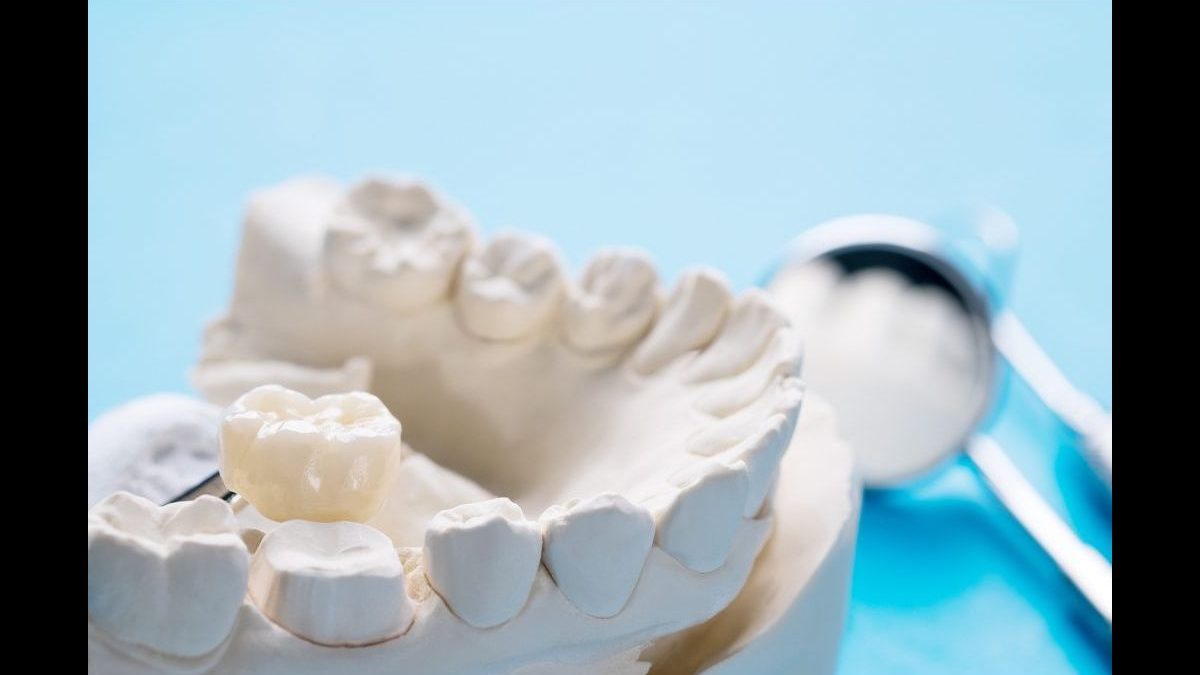 Understanding Why Your Dental Crown Hurts When Biting Down