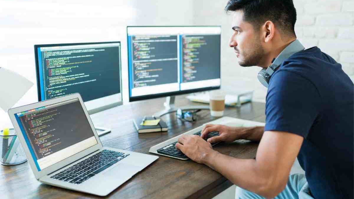 What does IT engineer do? – Definition,Profile, and More